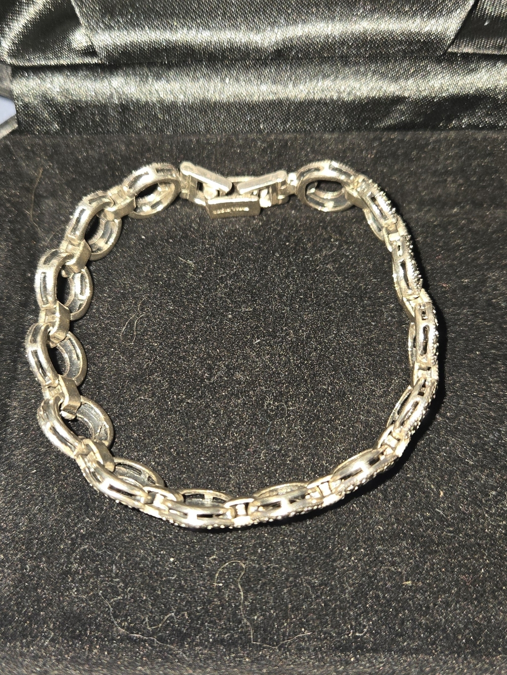 Elegant Women's Pyrite Stone Link Bracelet In Sterling Silver